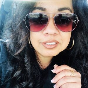 Meet your Posher, Teresa